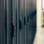 EPS, UPS, backup i off-grid: czym różnią się tryby pracy zasilania awaryjnego?