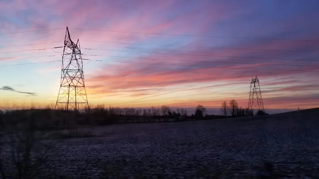 Jesienią ceny energii na giełdzie wyraźnie odbiły