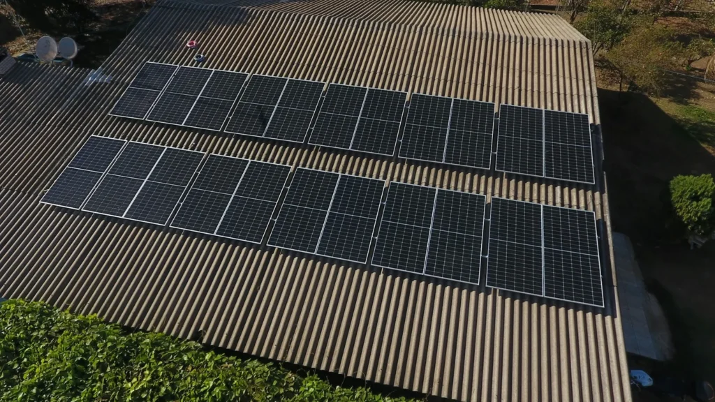 Magazyn energii dla firmy: od audytu zużycia do montażu