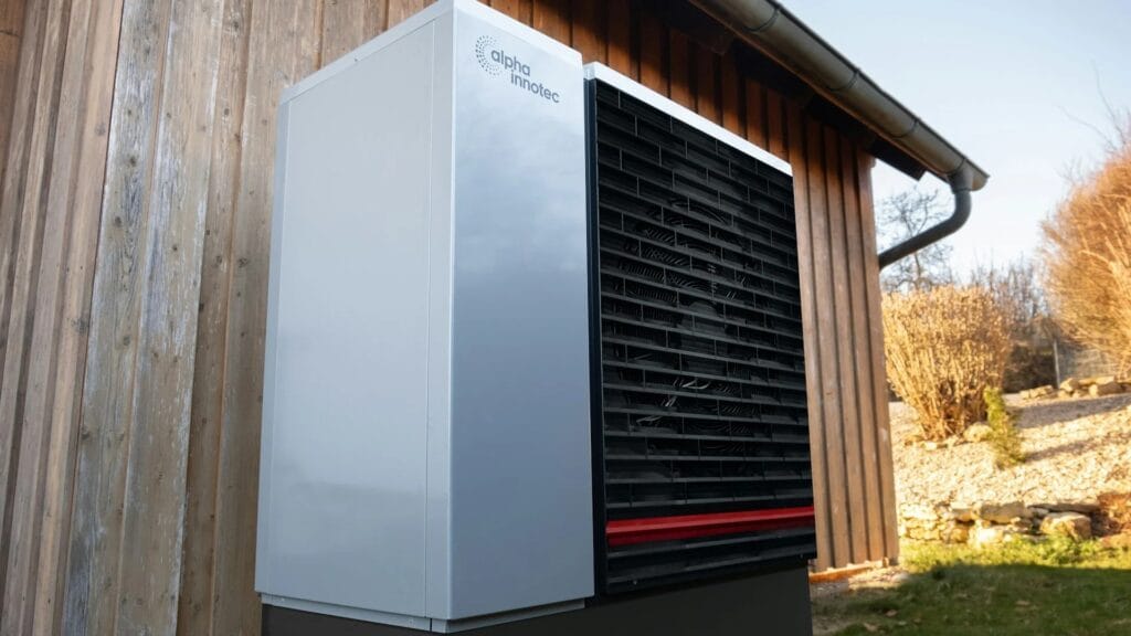 Porównanie systemów magazynów energii niskonapięciowych LV — Deye SUN-10K z baterią SE-G5.1 Pro-B i SolaX X3-Neo LV