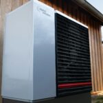 Porównanie systemów magazynów energii niskonapięciowych LV — Deye SUN-10K z baterią SE-G5.1 Pro-B i SolaX X3-Neo LV