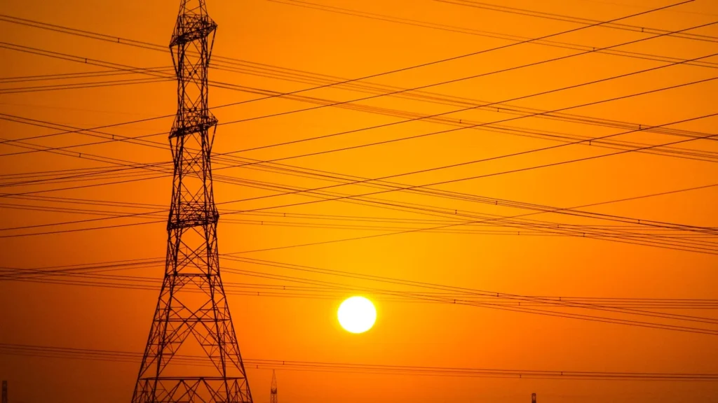 Ile mógł zarobić magazyn energii we wrześniu: symulacja arbitrażu na realnych cenach RCE
