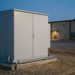 Przemysłowy magazyn energii przy zakładzie o zmierzchu