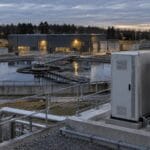 Magazyny energii przy oczyszczalni z osadnikiem i infrastrukturą pompową