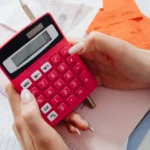 VAT 8% na magazyn energii — warunki obniżonej stawki i różnica w cenie zestawu 10 kWh przy 8% i 23%